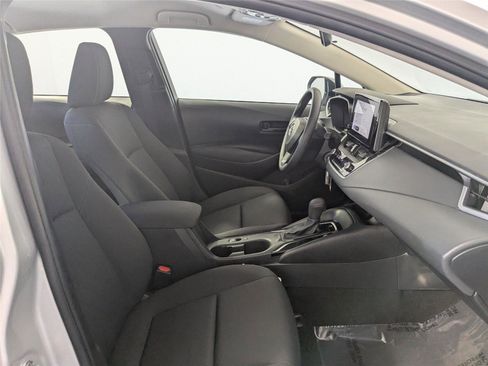 Certified 2023 Toyota Corolla LE image 4