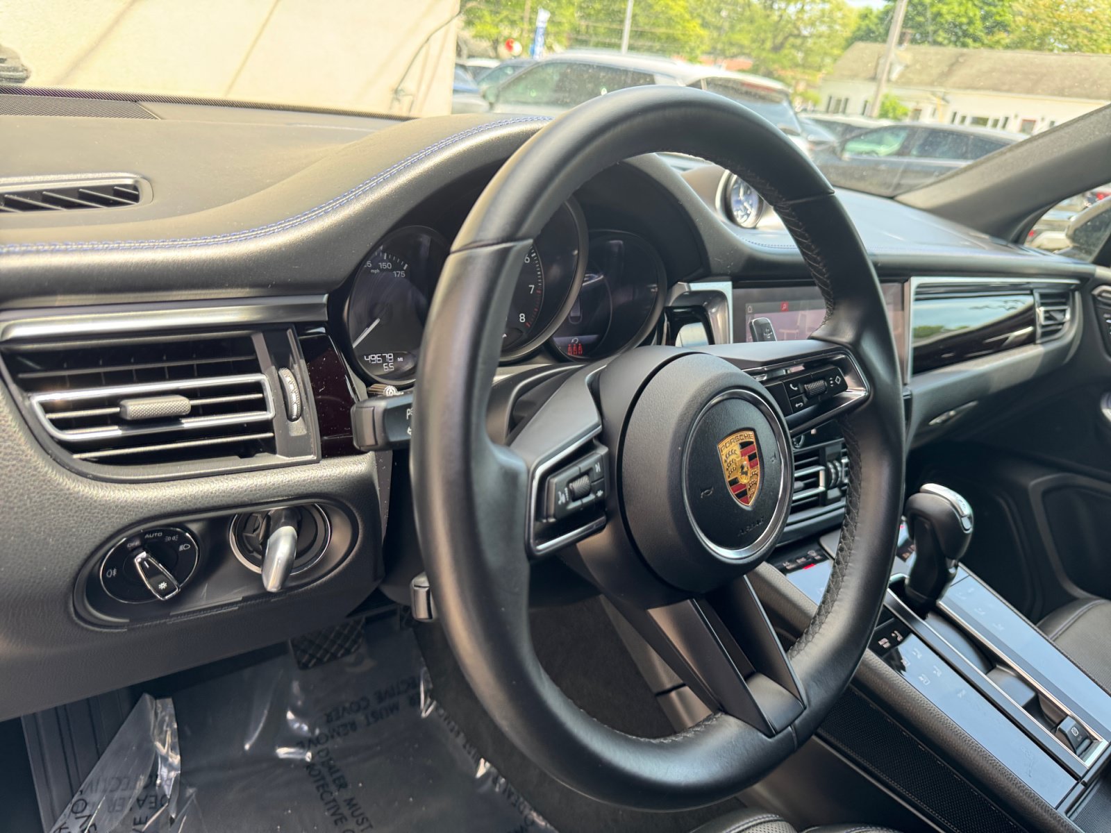 Used 2022 Porsche Macan AWD/4WD image 18