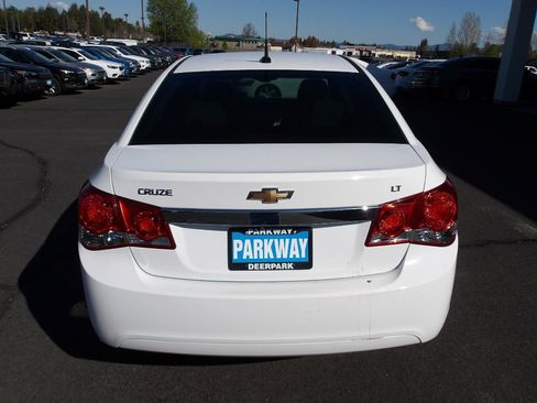 Used 2013 Chevrolet Cruze LT FWD image 4