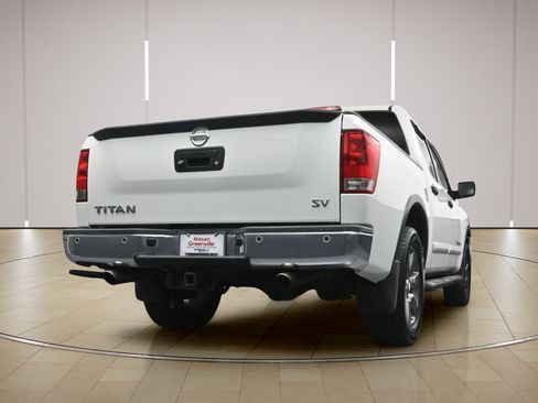 Used 2015 Nissan Titan SV w/ SV Value Truck Package RWD image 20