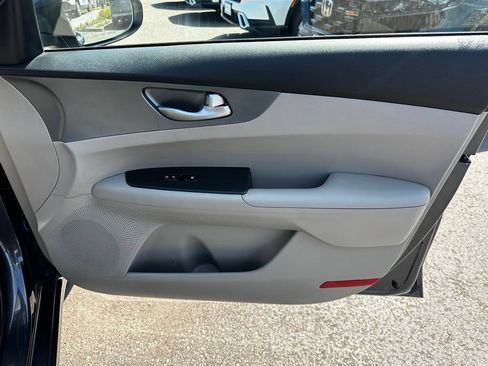 Used 2021 Kia Forte LXS FWD image 14