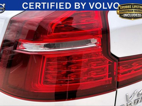 Used 2025 Volvo V60 B5 Cross Country Ultra w/ Protection Package Premier AWD/4WD image 40