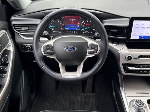 Used 2023 Ford Explorer XLT w/ Equipment Group 202A image 15