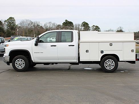 Used 2025 Chevrolet Silverado 2500 W/T w/ WT/CX Safety Package image 6