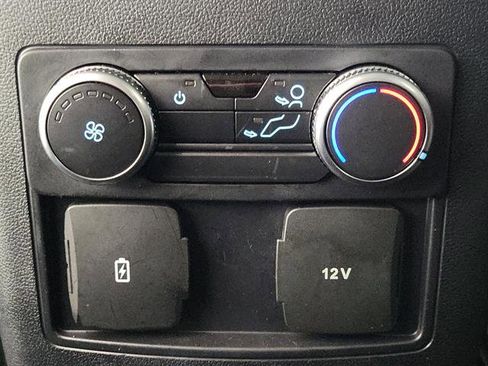 Used 2021 Ford Explorer XLT w/ Equipment Group 202A image 17