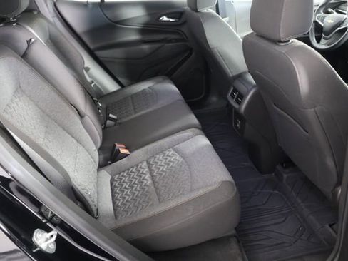 Used 2022 Chevrolet Equinox LT image 21