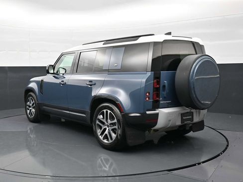 Used 2022 Land Rover Defender 110 SE AWD/4WD image 3