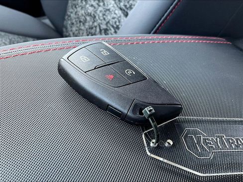 Used 2024 Chevrolet Colorado Z71 w/ Z71 Convenience Package 2 image 11