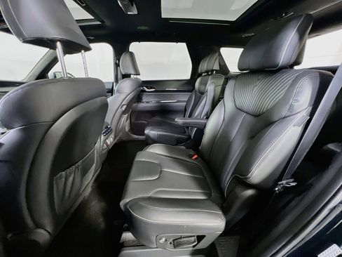 Used 2023 Hyundai Palisade Calligraphy w/ Winter Package image 26