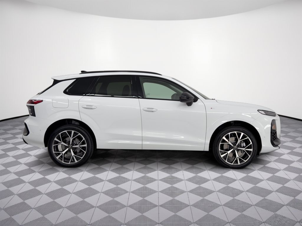 New 2026 Audi Q3 quattro 2.0T AWD/4WD image 8