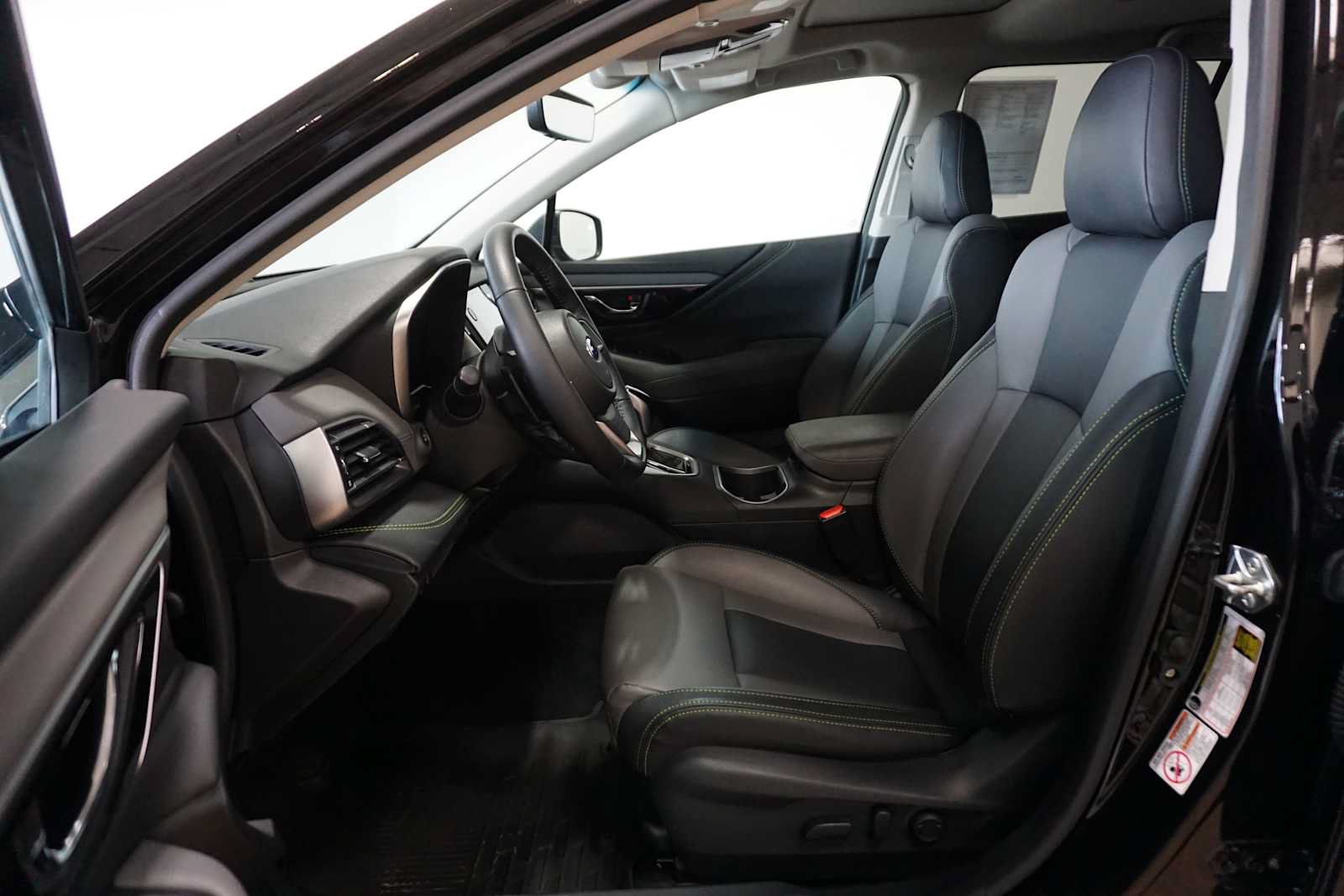 Used 2020 Subaru Outback Onyx Edition XT w/ Popular Package #2 AWD/4WD image 2