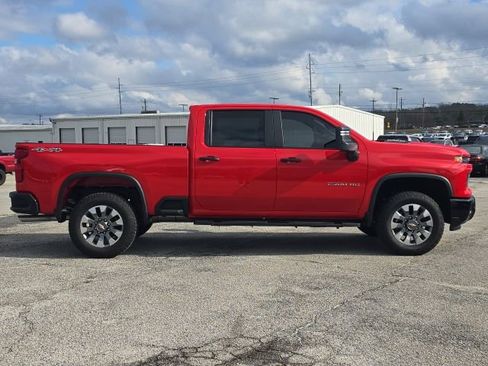 Used 2026 Chevrolet Silverado 2500 Custom w/ Custom Convenience Package image 6