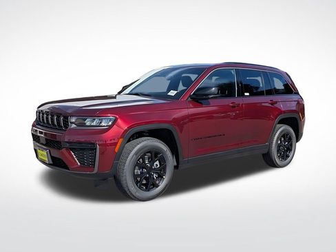 New 2026 Jeep Grand Cherokee Altitude RWD image 1