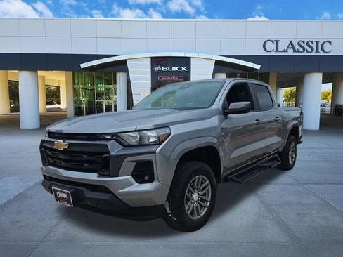 Used 2024 Chevrolet Colorado LT w/ LT Convenience Package RWD image 3
