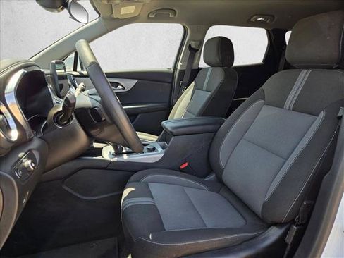 Used 2025 Chevrolet Blazer LT AWD/4WD image 15