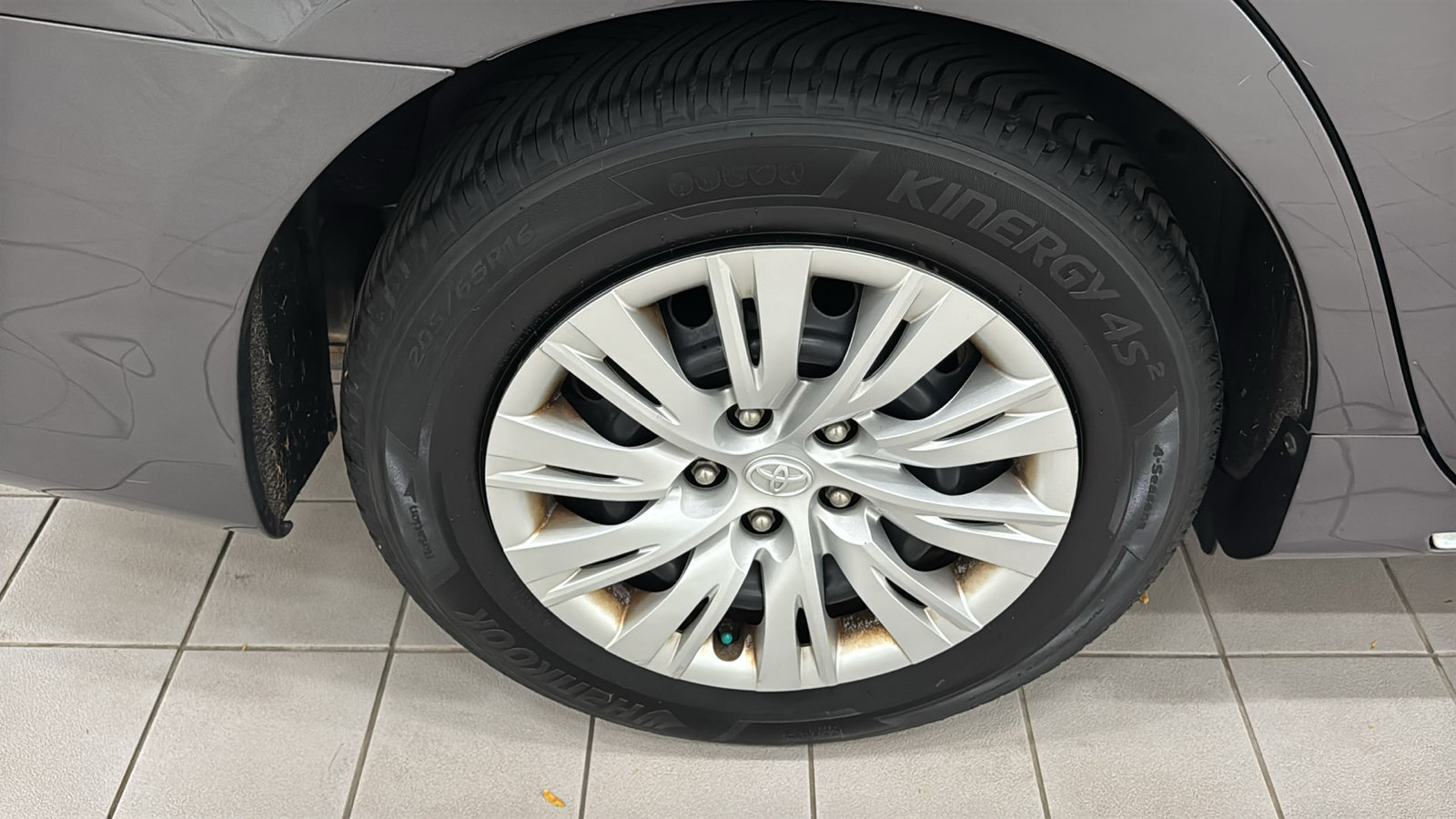 Used 2014 Toyota Camry LE FWD image 27