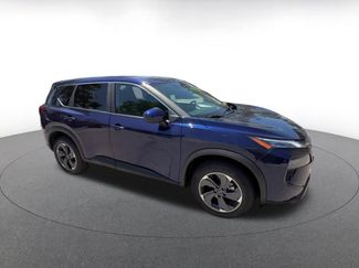 Used 2025 Nissan Rogue SV FWD video 2