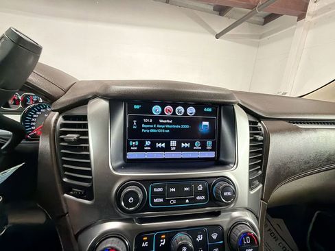 Used 2017 Chevrolet Tahoe LT RWD image 13