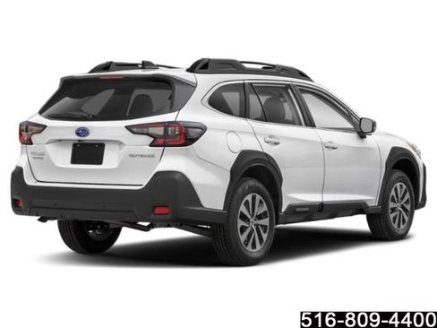 Used 2025 Subaru Outback Premium image 2