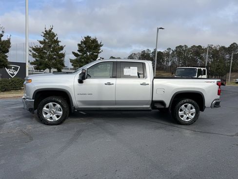 Used 2023 Chevrolet Silverado 2500 LTZ w/ LTZ Convenience Package image 4