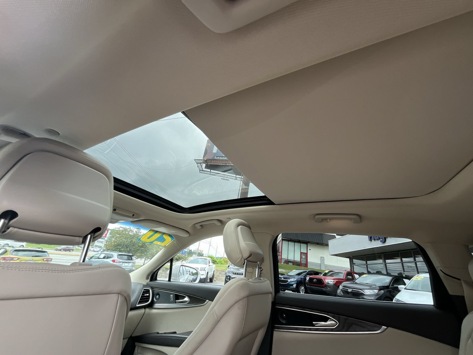 Used 2020 Lincoln Nautilus Reserve AWD/4WD image 26