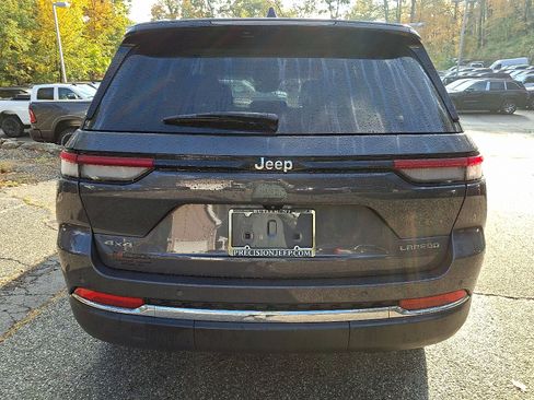 Certified 2023 Jeep Grand Cherokee Laredo w/ Luxury Tech Group I image 6