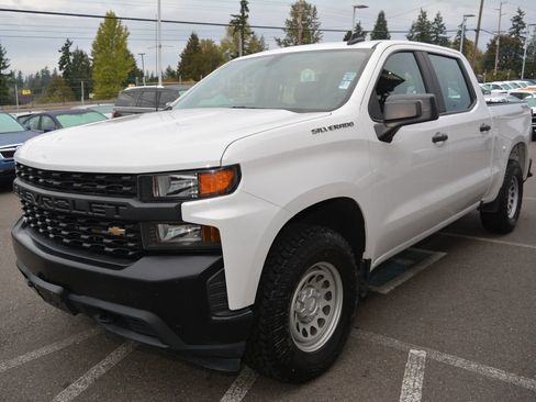 Used 2019 Chevrolet Silverado 1500 W/T w/ Trailering Package image 3