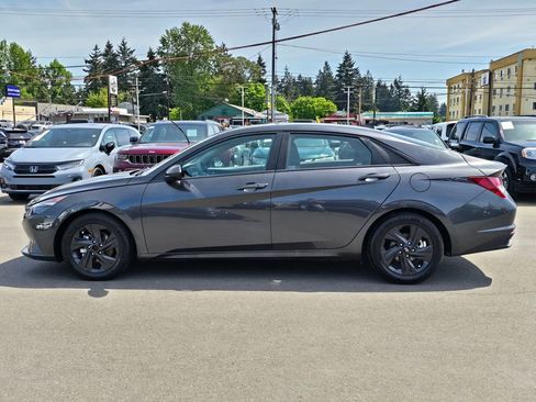 Used 2022 Hyundai Elantra SEL FWD image 4