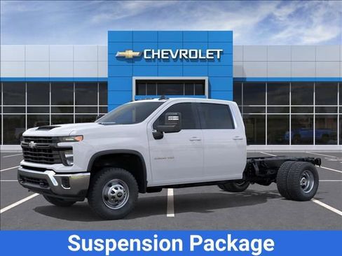New 2026 Chevrolet Silverado 3500 W/T AWD/4WD image 2