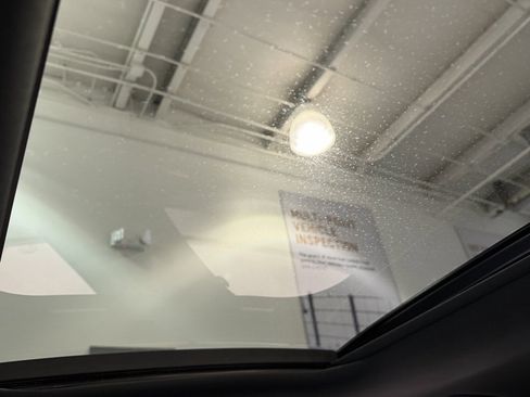 Used 2023 Kia Stinger GT2 image 17