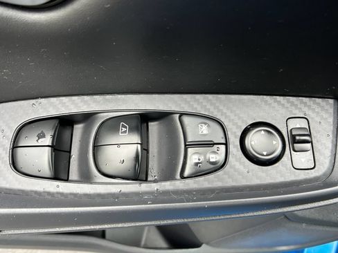 Used 2023 Nissan Sentra SV FWD image 12