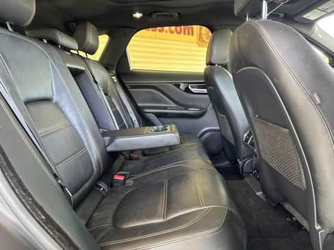 Used 2017 Jaguar F-PACE Prestige AWD/4WD image 24