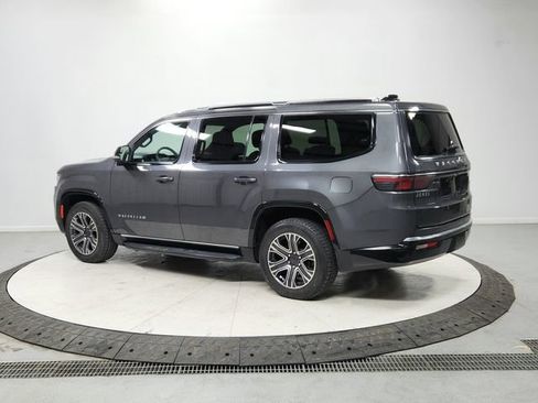 Used 2024 Jeep Wagoneer Series II image 5