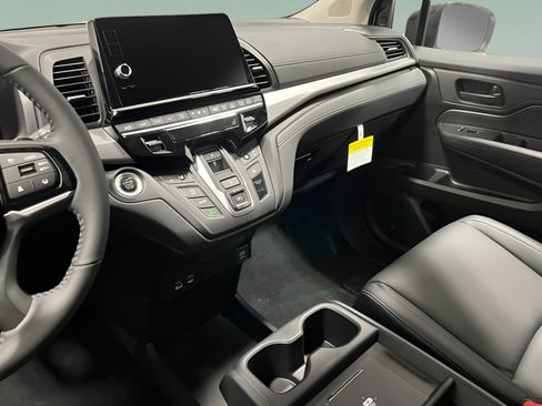 Used 2026 Honda Odyssey EX-L image 18