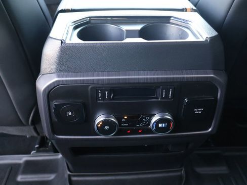 Used 2024 Ford Expedition Platinum image 24