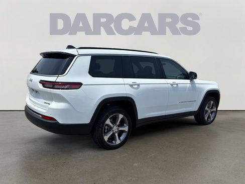 New 2026 Jeep Grand Cherokee L Limited w/ Luxury Tech Group II AWD/4WD image 7