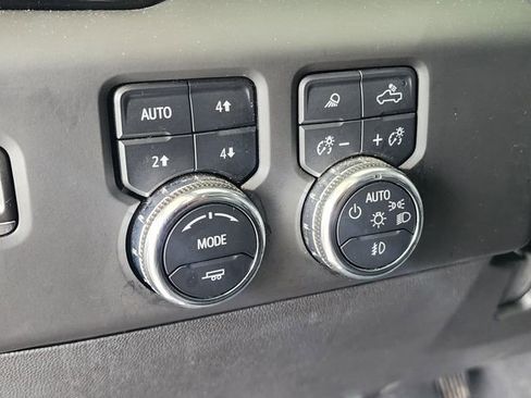 Used 2024 GMC Sierra 2500 Denali AWD/4WD image 25