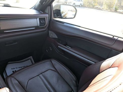 Used 2024 Ford Expedition Max Limited AWD/4WD image 15