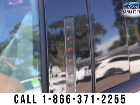 Used 2018 Ford Explorer XLT w/ Equipment Group 202A AWD/4WD image 11