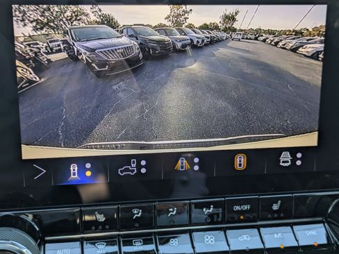 New 2026 Chevrolet Colorado LT image 13