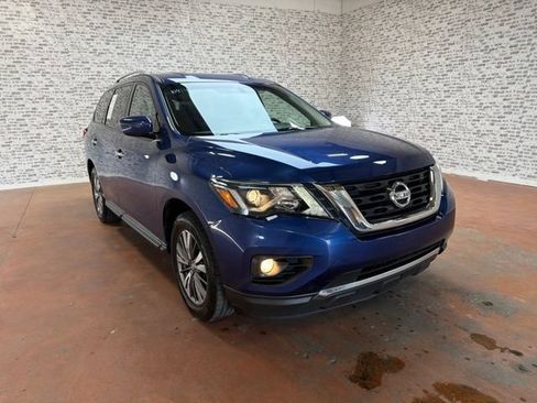 Used 2020 Nissan Pathfinder SV FWD image 1