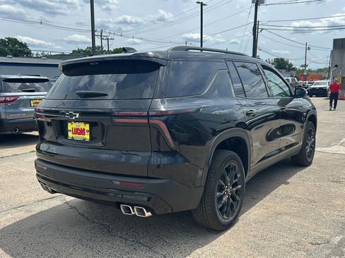 New 2026 Chevrolet Traverse LT w/ Midnight/Sport Edition AWD/4WD image 8