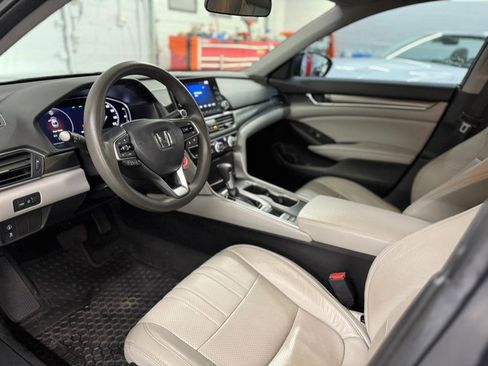 Used 2019 Honda Accord LX image 14