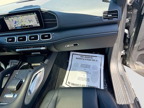 Used 2021 Mercedes-Benz GLS 450 4MATIC image 19