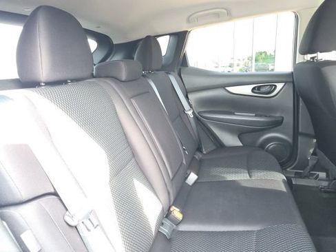 Used 2020 Nissan Rogue Sport S FWD image 7