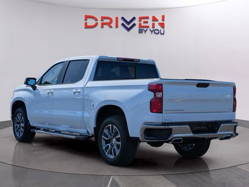 New 2026 Chevrolet Silverado 1500 LT AWD/4WD image 3