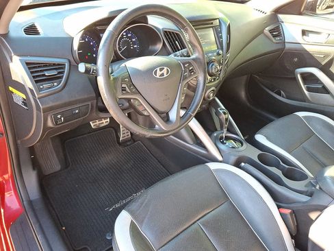 Used 2013 Hyundai Veloster Turbo FWD image 10