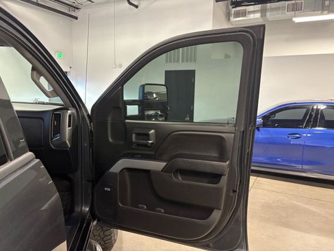 Used 2018 Chevrolet Silverado 1500 LT w/ All Star Edition AWD/4WD image 47