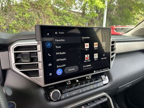 Used 2024 Toyota Tundra Limited AWD/4WD image 20