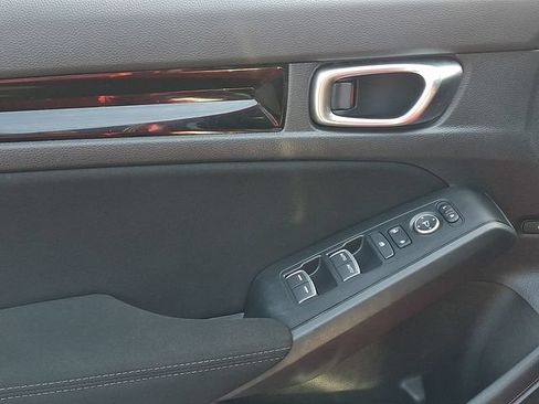 Used 2023 Honda Civic EX image 12